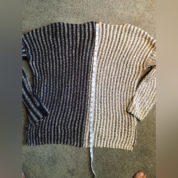 Free People oversized sweater - Picture 7 of 7